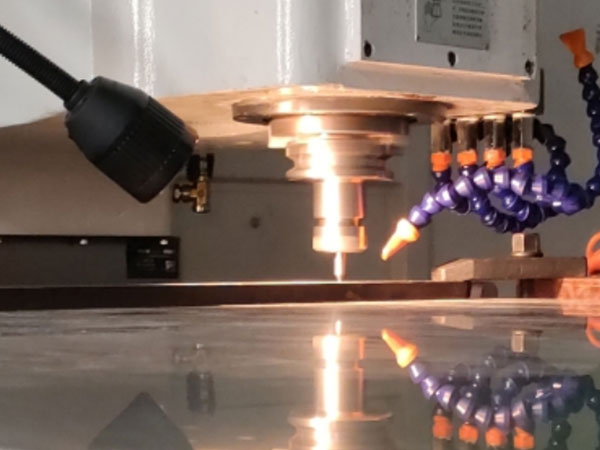 解絕緣夾邊條采用什么材質的？